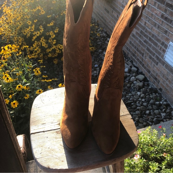 Women Cowgirl Western Boots Almond Toe Pull On Mid Calf Size 6 Carmel Brown - Picture 2 of 10